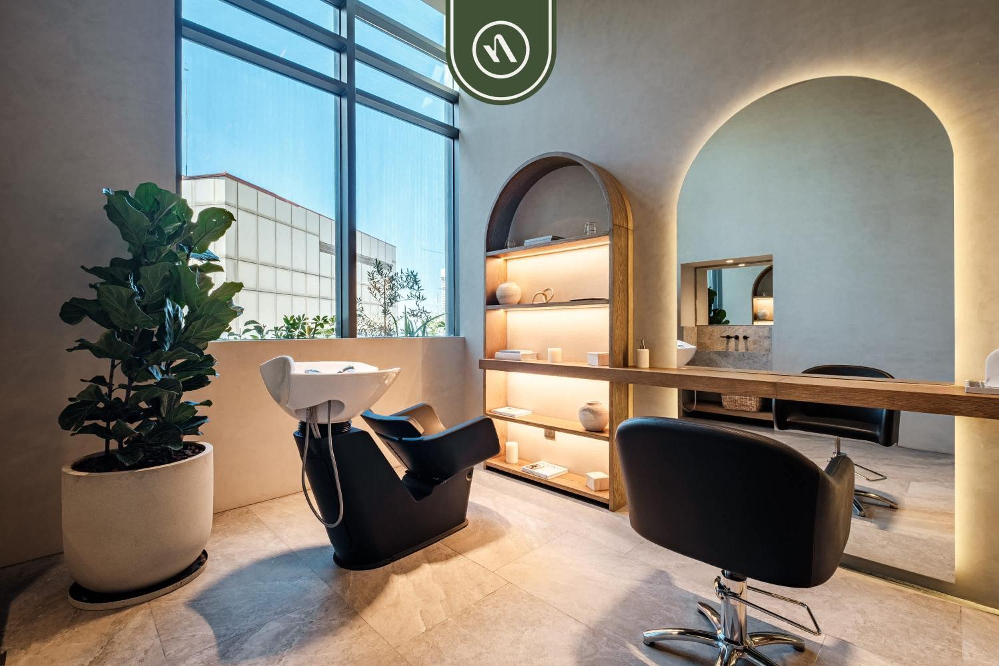 Luxury - Pool - Revolution Monument View Apartment
